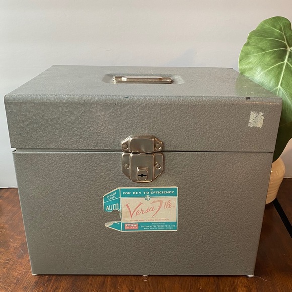 Vintage Vera File Metal File Box Potable Storage